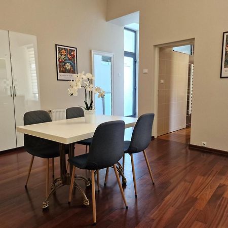 Apartment Exclusive View Cvjetni Trg Zagreb Exterior photo